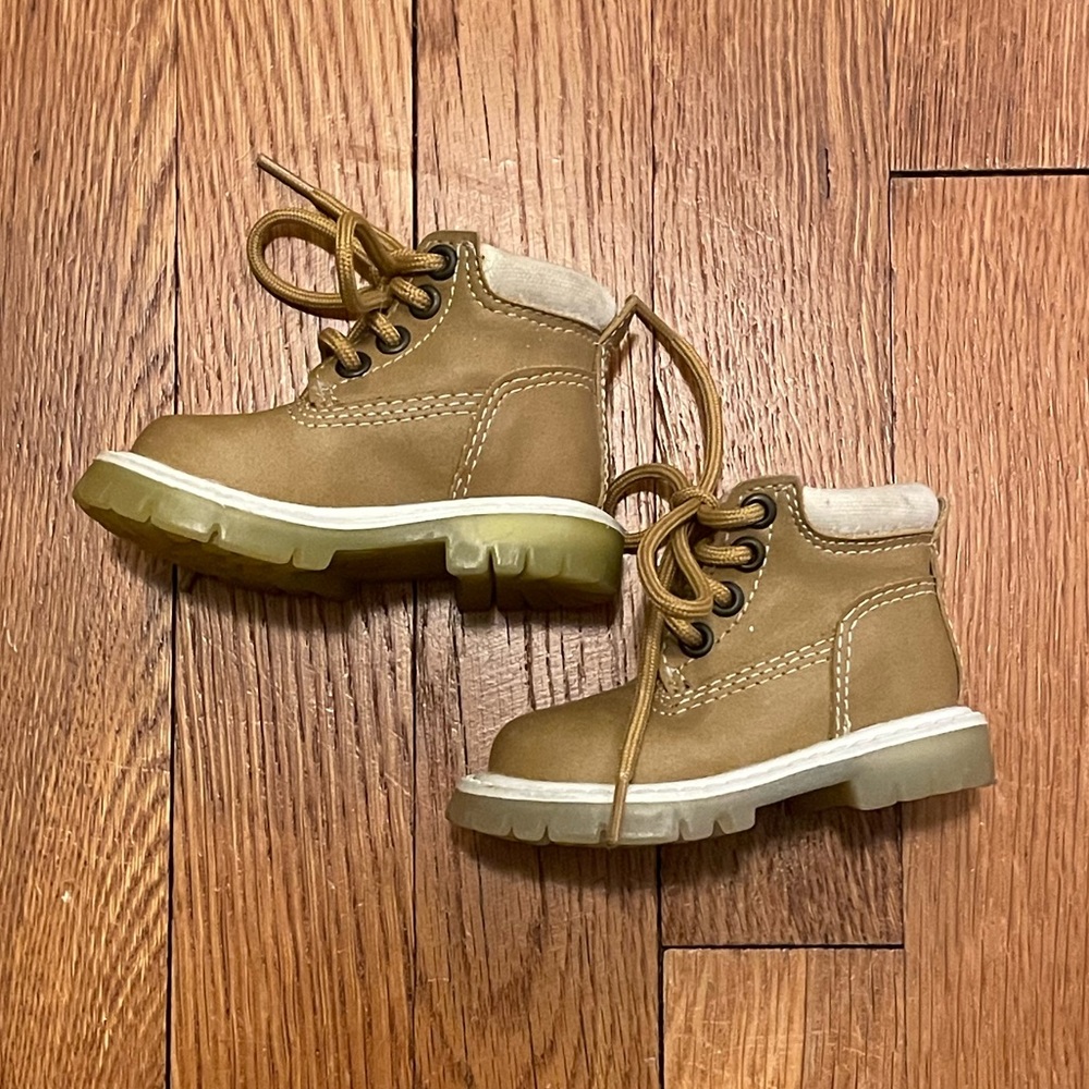 NWOT Kid Connection Baby Tan Lace Up Work Boots, Size 1